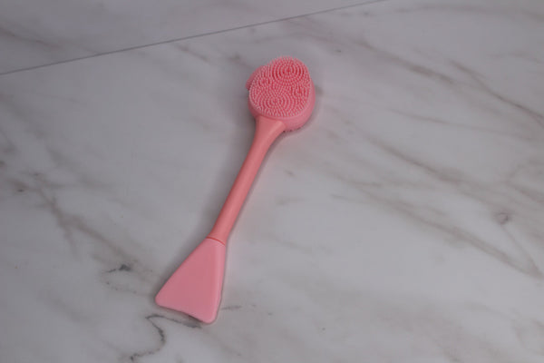 clear skin makeup silicone makeup scrubber, model, photoshoot, clear skin, acne, dark spots, makeup scrubber, pink, gifts for her, dermatology, cosmetics, beauty tools, goop, poosh, Sephora, ulta, skky partners, kkw beauty, Kylie skin